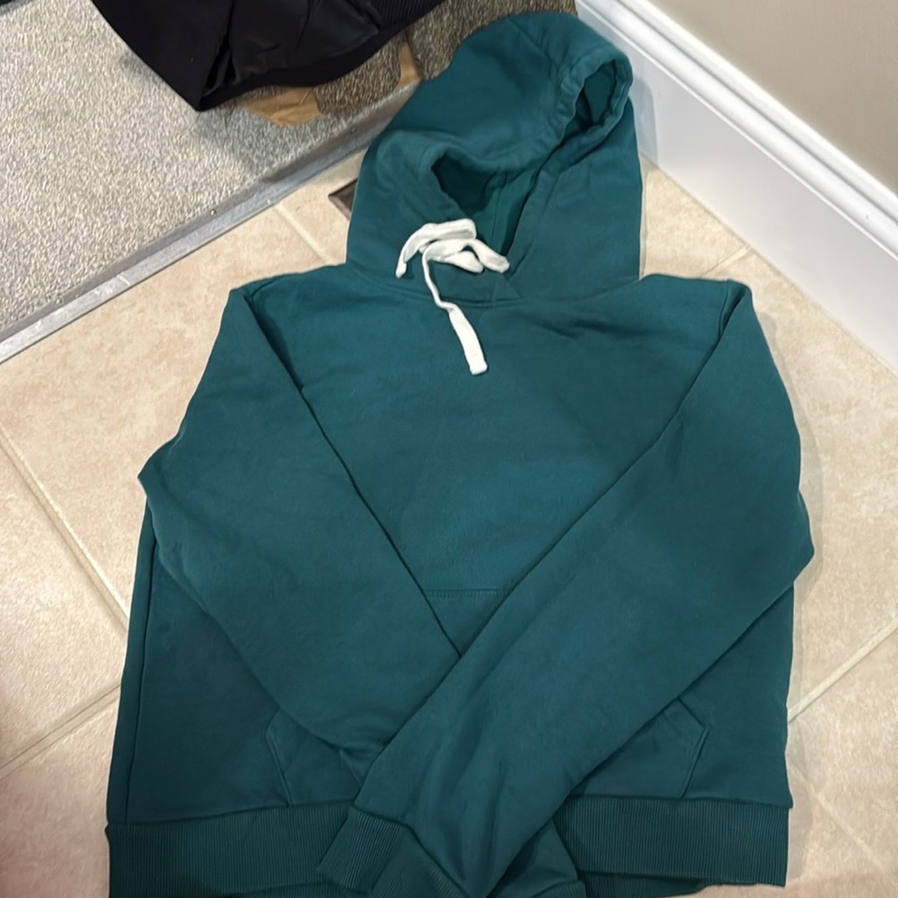 Forever 21 Crop Green Hoodie Sweatshirt Size Medium